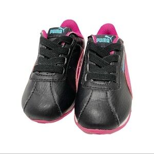 Puma Turin baby sneakers in black and hot pink color way. Size 6c